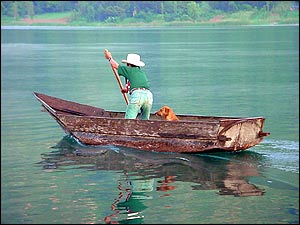 Melvin Batz: Lago de Amatitlán, Guatemala.